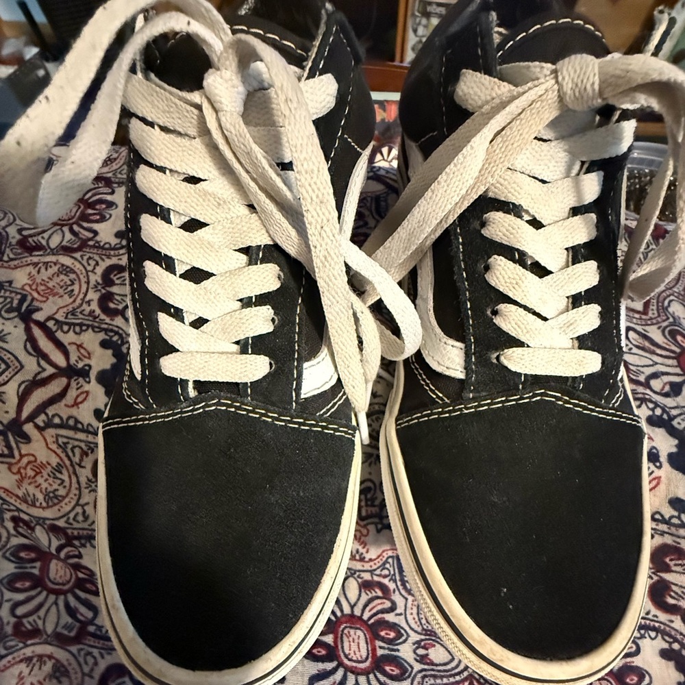 Red Tag VANS. In good shape!! - Picture 2 of 9